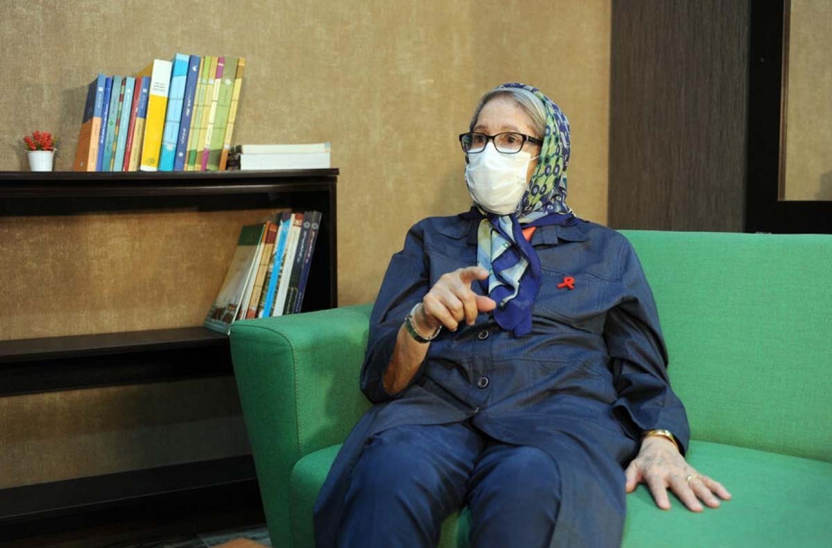 مینو محرز: شش درصد کارگران جنسی تهران ایدز دارند