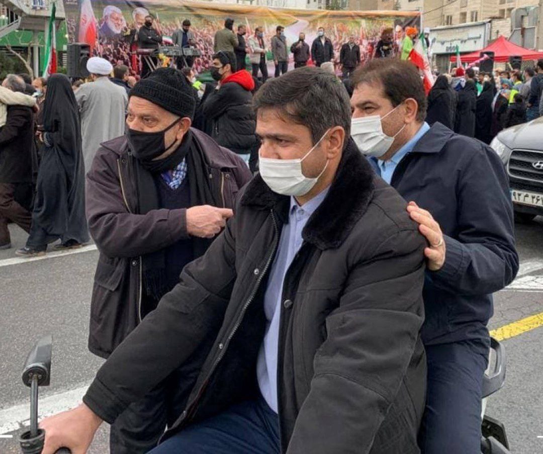 عکس| حضور موتوری معاون اول رئیسی در راهپیمایی