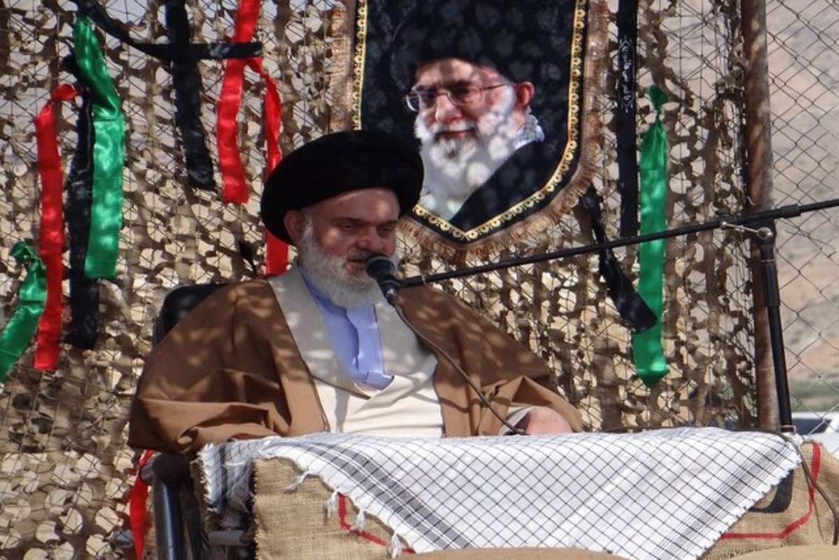 عضو خبرگان رهبری: کسانی که مردم را به نظام و انقلاب بدبین می‌کنند، شناسایی شوند