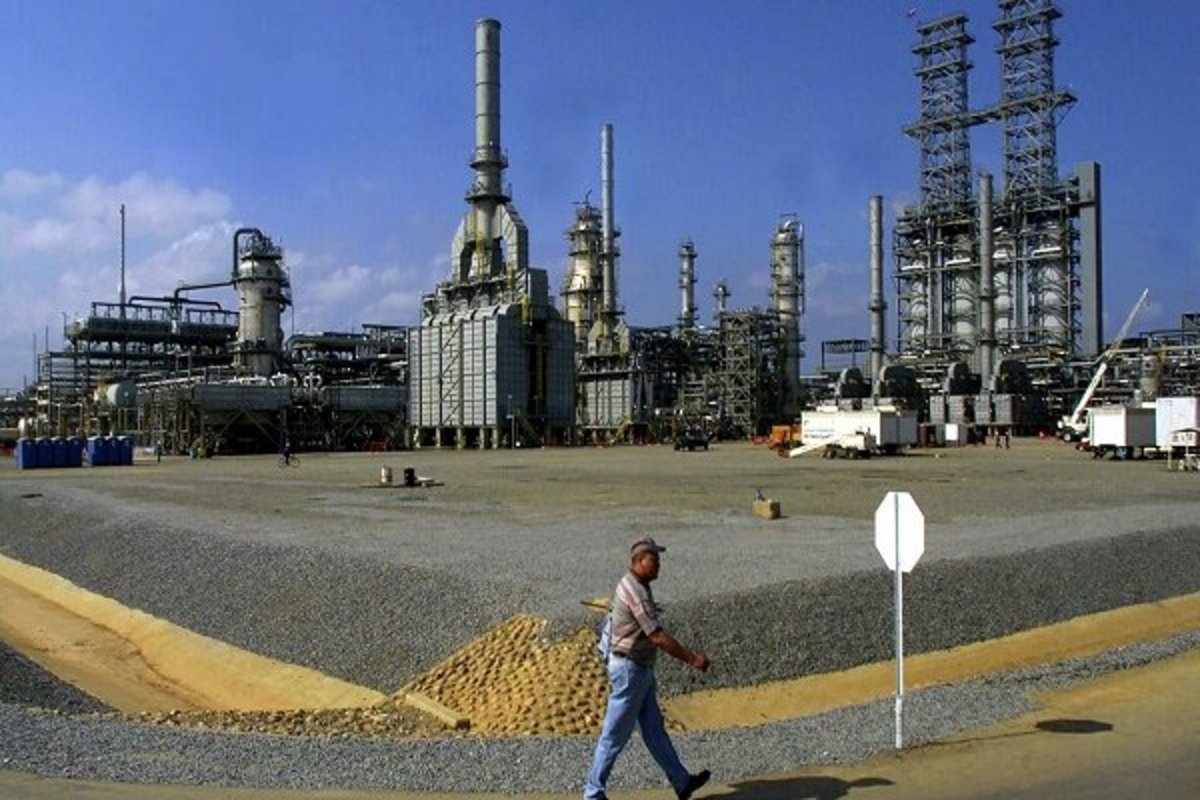 ونزوئلا: آماده فروش نفت به آمریکا و اروپا هستیم