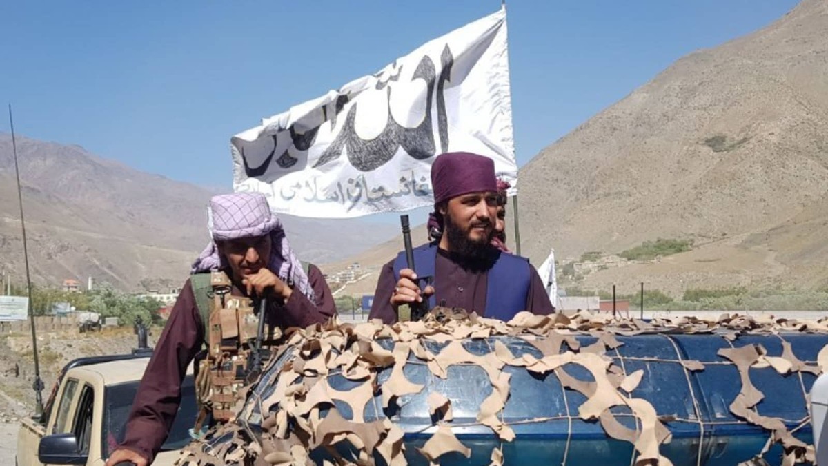 فیلم| اعدام هولناک یک معلم توسط طالبان