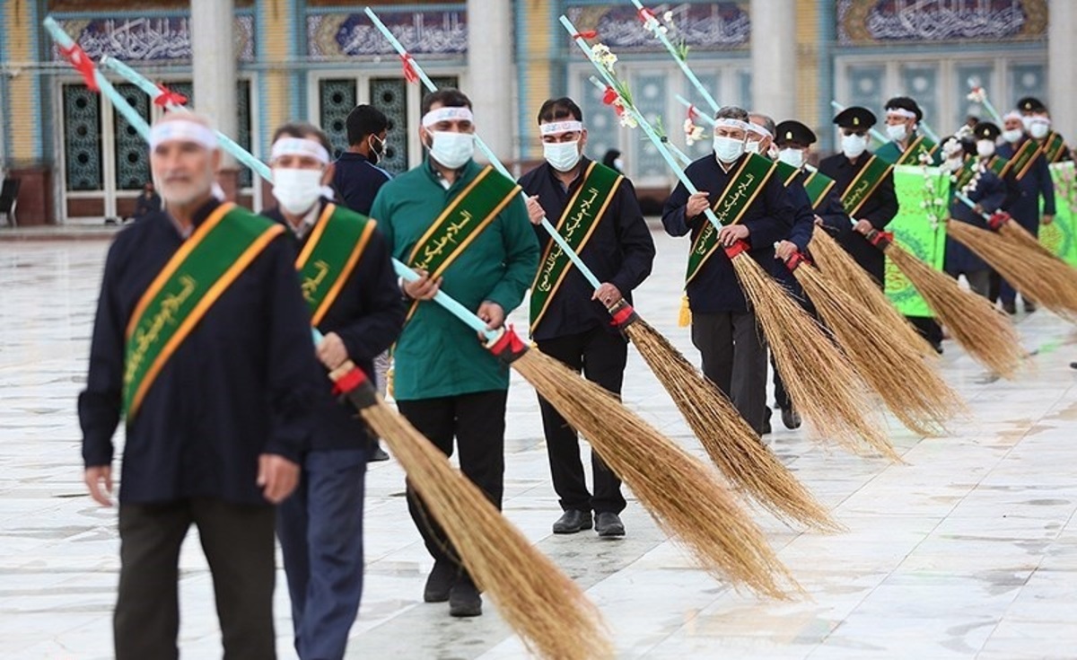 تصاویر| آئین جاروکشان مسجد مقدس جمکران