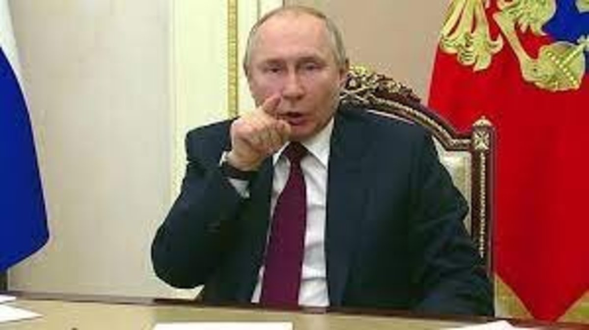 گزارش‌هایی از حصر خانگی ۲ رئیس اطلاعاتی روسیه به دستور پوتین