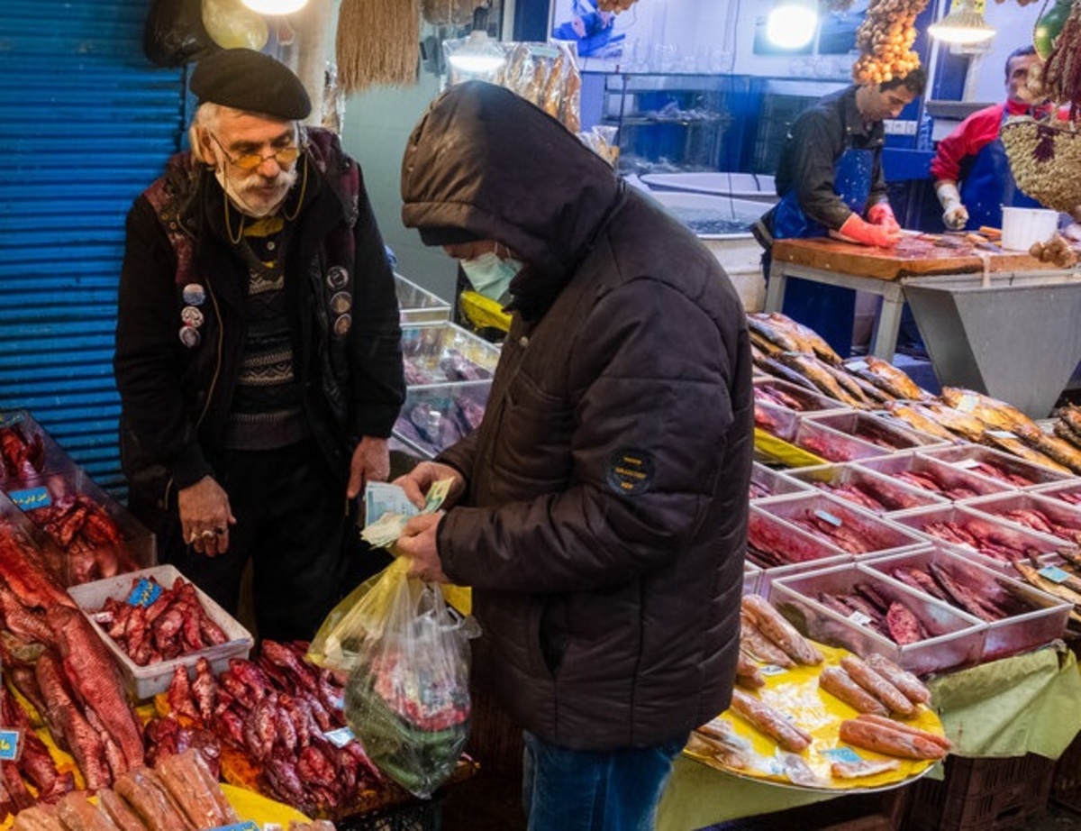 تصاویر| بازار «رشت و خرم آباد» در روز‌های پایانی سال