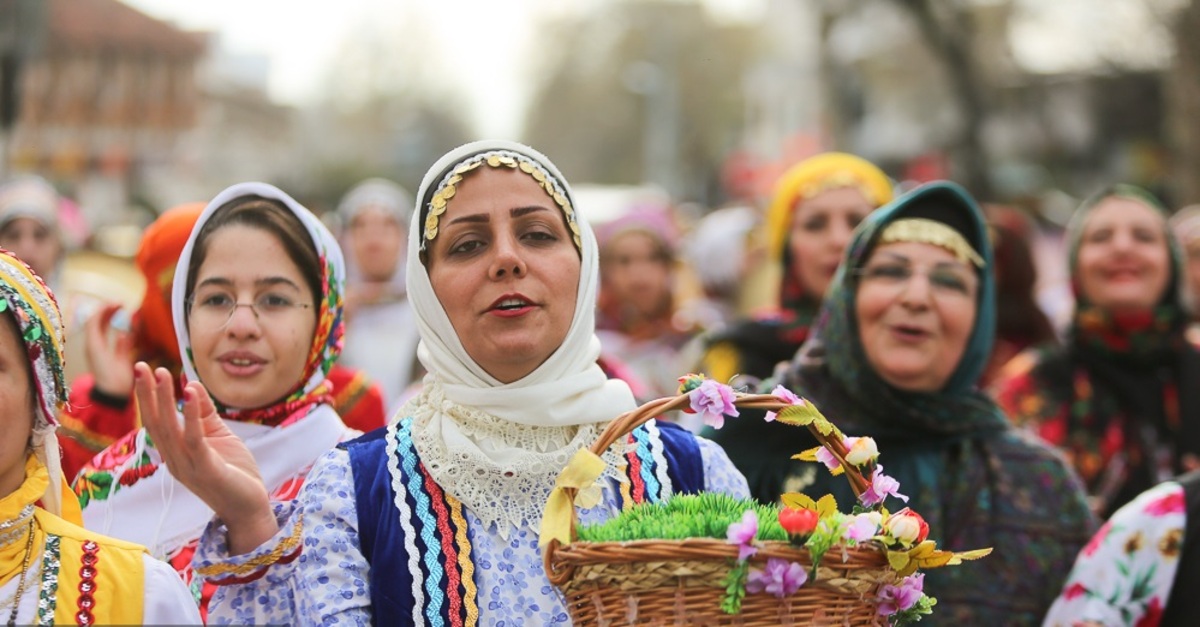 تصاویر| مراسم نوروزخوانی برای استقبال بهار در ساری