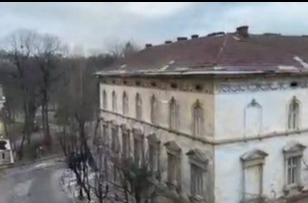 فیلم| شنیده شدن صدای آژیر هشدار در شهر «لِویو» در غرب اوکراین