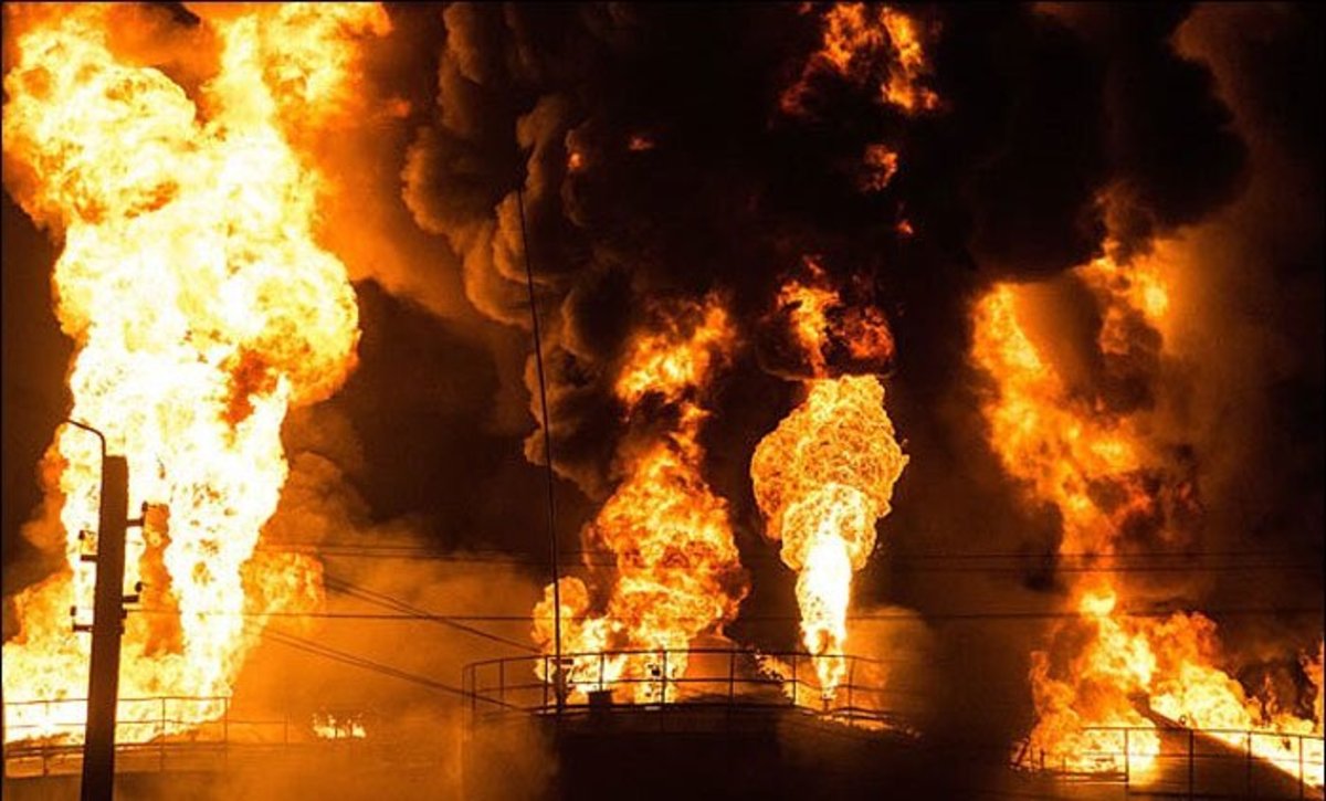 فیلم| حمله موشکی به یک انبار نفت در نیکولایف اوکراین