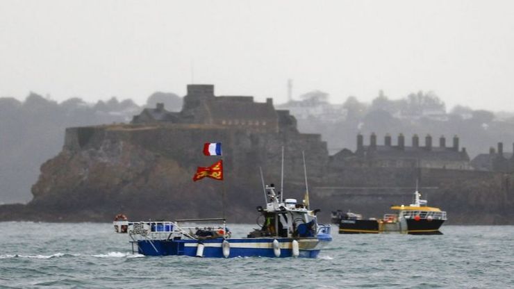 اختلاف فرانسه و بریتانیا بر سر حقوق ماهیگیری
