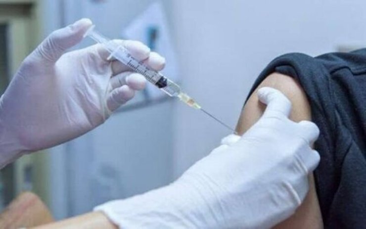 انتقاد از کندی در تزریق واکسن کرونا به بیماران نادر