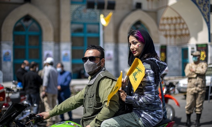 عکس| دختری با تیپ خاص در مراسم روز قدس تهران
