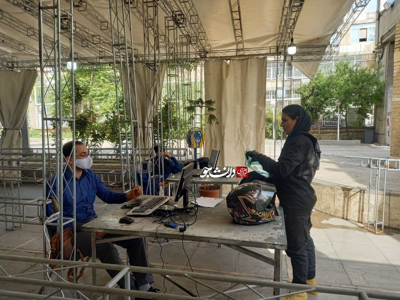 عکس| این زن موتورسوار میخواهد رئیسجمهور ایران شود عکس| این زن موتورسوار میخواهد رئیسجمهور ایران شود