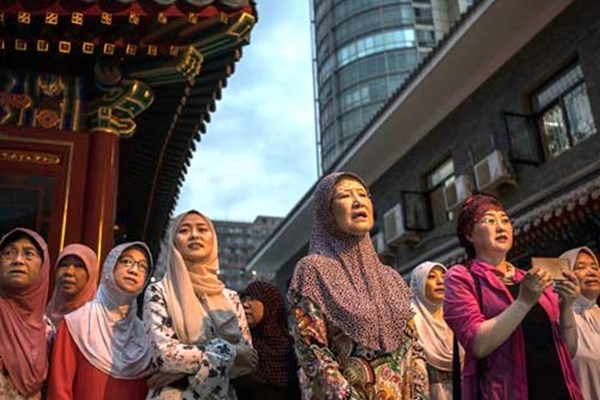 عقیم کردن اجباری زنان مسلمان در چین/ زنان مسلمان نباید بچهدار شوند عقیم کردن اجباری زنان مسلمان در چین/ زنان مسلمان نباید بچهدار شوند