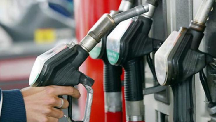 ۵ دلیل برای شایعات بنزینی؛ شوک جدید در راه است؟