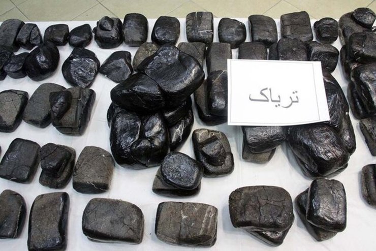 کشف ۲۲۸ کیلو تریاک در کرمانشاه/ انهدام ۲ باند و دستگیری ۵ قاچاقچی