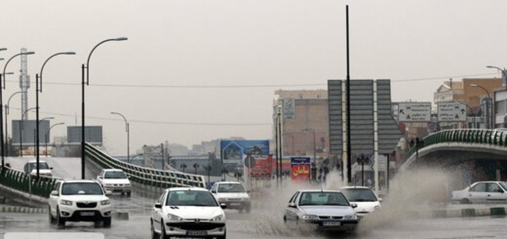 ورود سامانه بارشی به ایران/ در این مناطق باران می‌آید
