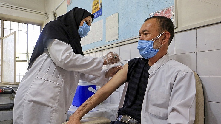 تصاویر| واکسیناسیون جانبازان در مشهد