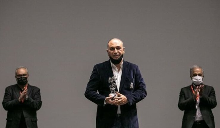 سیمرغ سیمین جشنواره جهانی فیلم فجر در دستان فرخ‌نژاد