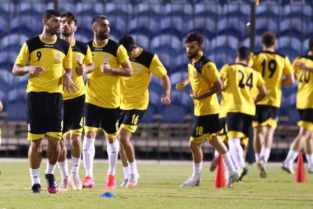 تمرین شبانه ایران در ورزشگاه النجمه منامه