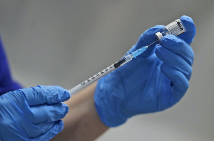 پاسخی علمی به ادعای مغناطیسی شدن بدن بر اثر تزریق واکسن‌ کرونا