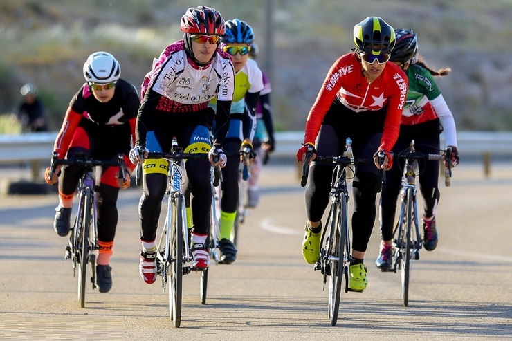 تصاویر| مسابقه دوچرخه‌سواری زنان در تبریز