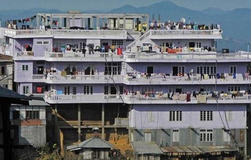 مردی با داشتن 39 زن و 94 فرزند/ عکس