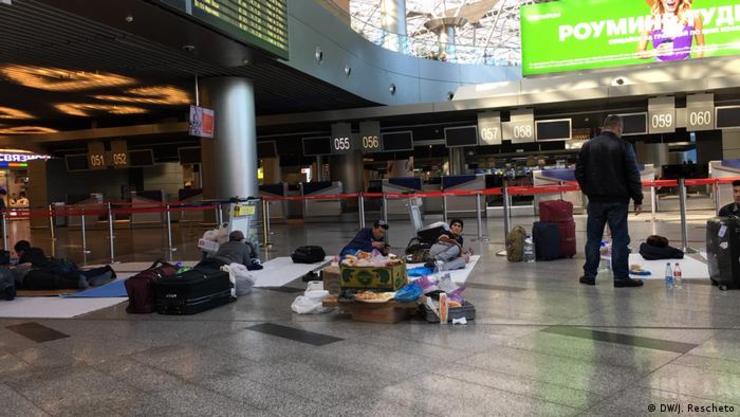 زمین‌گیر شدن 38 مسافر ایرانی در فرودگاه مسکو/سفیر ایران: توجیه نشده‌بودند