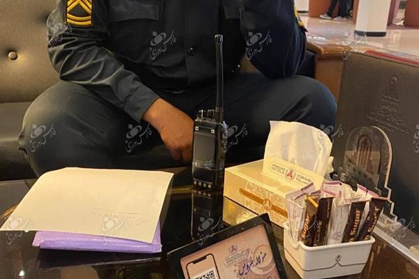 طلبکاران با پلیس به تمرین استقلال رفتند/عکس طلبکاران با پلیس به تمرین استقلال رفتند/عکس