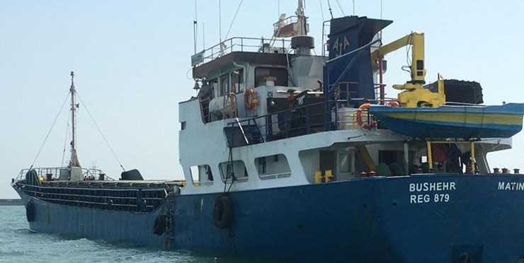 نجات ۷ سرنشین شناور ایرانی در آب‌های عمان