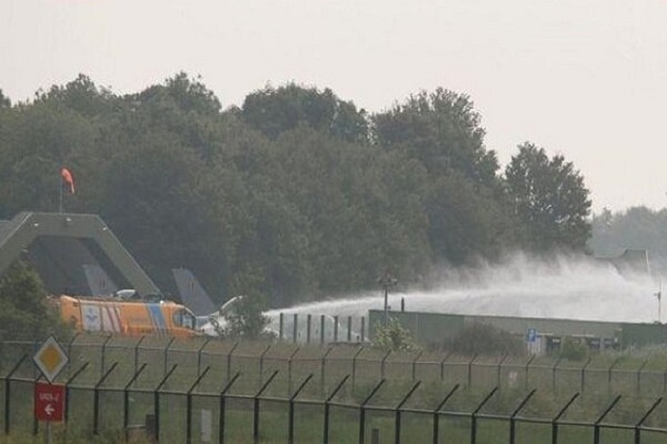 برخورد جنگنده بلژیکی با ساختمانی در پایگاه هوایی هلند