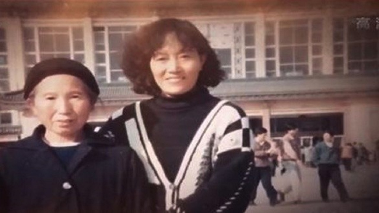 زنی که استخدام شد تا ۱۳ سال دروغ بگوید! زنی که استخدام شد تا ۱۳ سال دروغ بگوید!