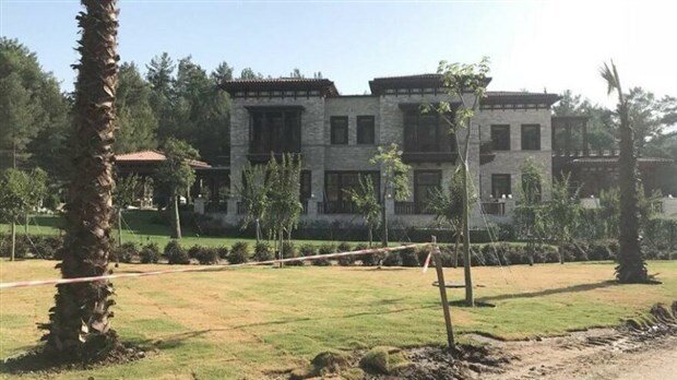 عکسهای کاخ جدید رئیس جمهور ترکیه؛ همسر اردوغان: کم بخورید! عکسهای کاخ جدید رئیس جمهور ترکیه؛ همسر اردوغان: کم بخورید!