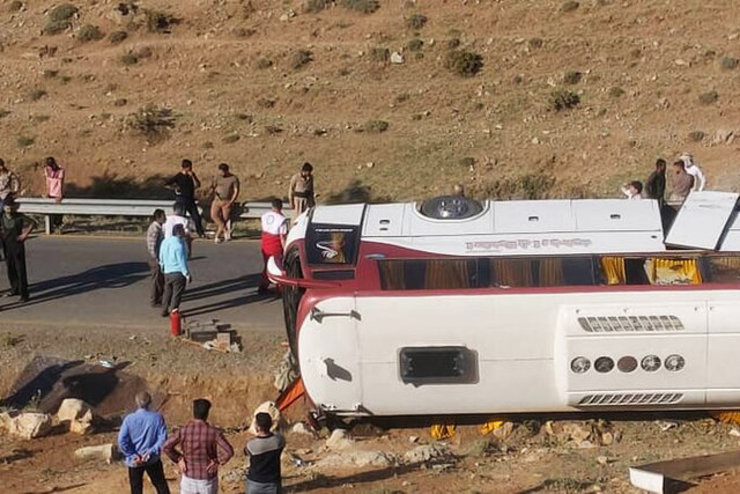 سازمان راهداری: راننده در حادثه واژگونی اتوبوس خبرنگاران مقصر بوده