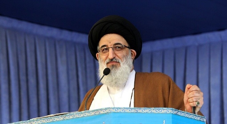 انتقاد امام جمعه کرج از دولت روحانی و تمجید از رئیسی