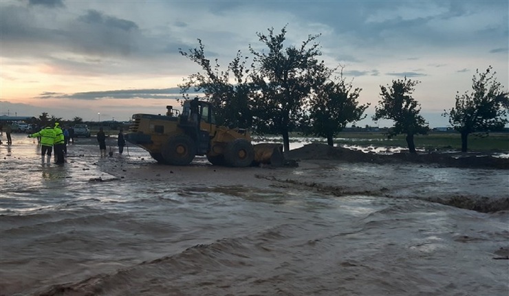 سیلاب بی‌سابقه در شهرستان آوج / ۵ نفر کشته و مفقود شده‌اند