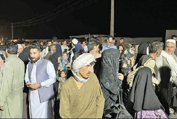 فرار آوارگان افغانستانی از دست طالبان به سمت ایران