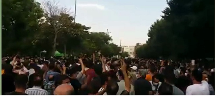 تجمع تبریزی‌ها در حمایت از اعتراضات خوزستان
