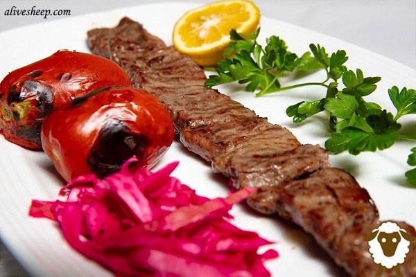 کدام قسمت از گوشت گوسفند برای تهیه کباب مناسب است؟ کدام قسمت از گوشت گوسفند برای تهیه کباب مناسب است؟