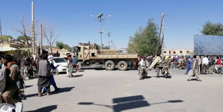 عکس| نیروهای طالبان در شهربازی هرات