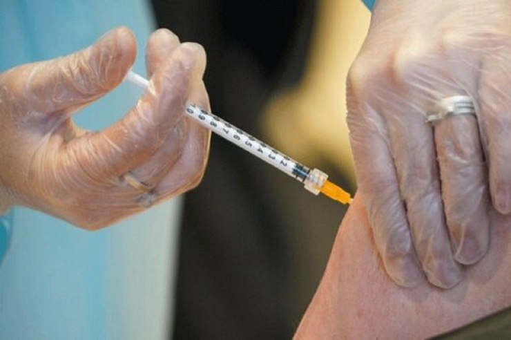 واکسیناسیون بیش از ۴۰ هزار معلم در تهران