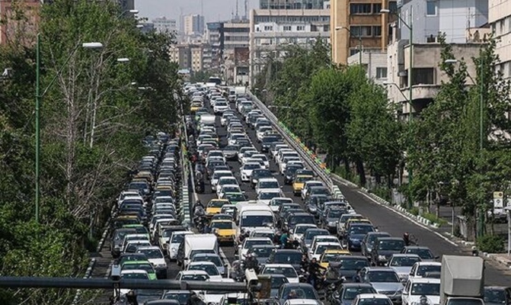 ترافیک سنگین در معابر پایتخت در اولین روز تعطیلات