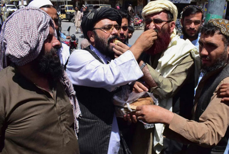 تصاویر| پیشروی طالبان و فرار مردم از افغانستان