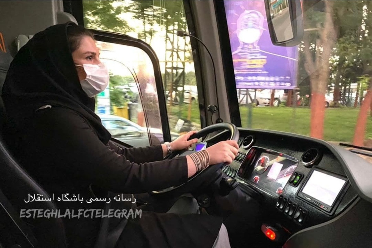 عکس| استقلال با راننده اتوبوس زن به شمال رفت عکس| استقلال با راننده اتوبوس زن به شمال رفت