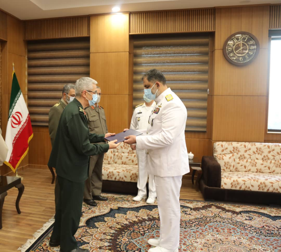 عکس| نصب درجه دریاداری فرمانده نیروی دریایی ارتش عکس| نصب درجه دریاداری فرمانده نیروی دریایی ارتش