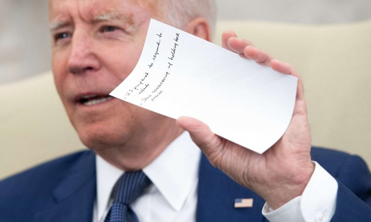 ماجرای دستنوشته بایدن درباره ایران در دیدار با الکاظمی ماجرای دستنوشته بایدن درباره ایران در دیدار با الکاظمی