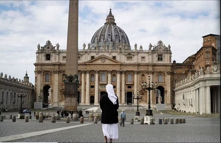 رسوایی مالی بی سابقه در واتیکان؛دستیار سابق پاپ متهم ردیف یکم