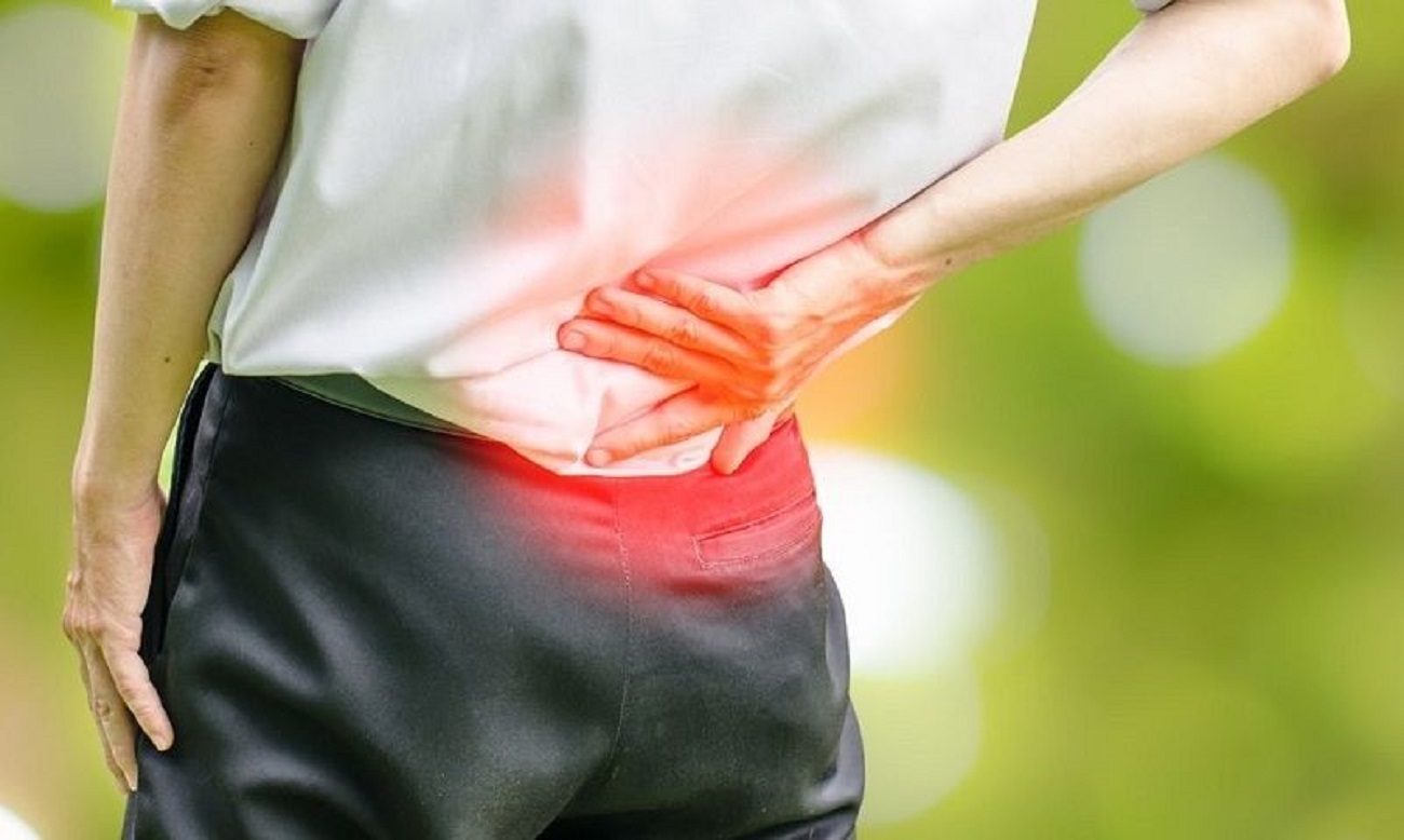 دیسک کمر چه علت و علائمی دارد/ تشخیص و درمان بیرون زدگی دیسک