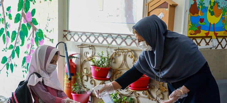 مدارس از آبان ماه به تدریج باز می‌شوند