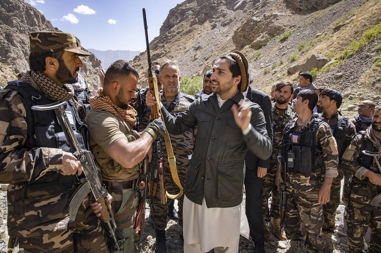 فیلم| فرمانده طالبان با ۱۰۰ جنگجو به احمد مسعود پیوست