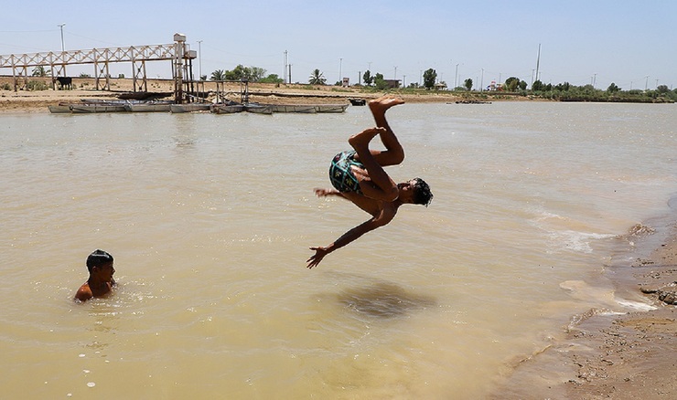 تصاویر| فرار از گرمای خوزستان