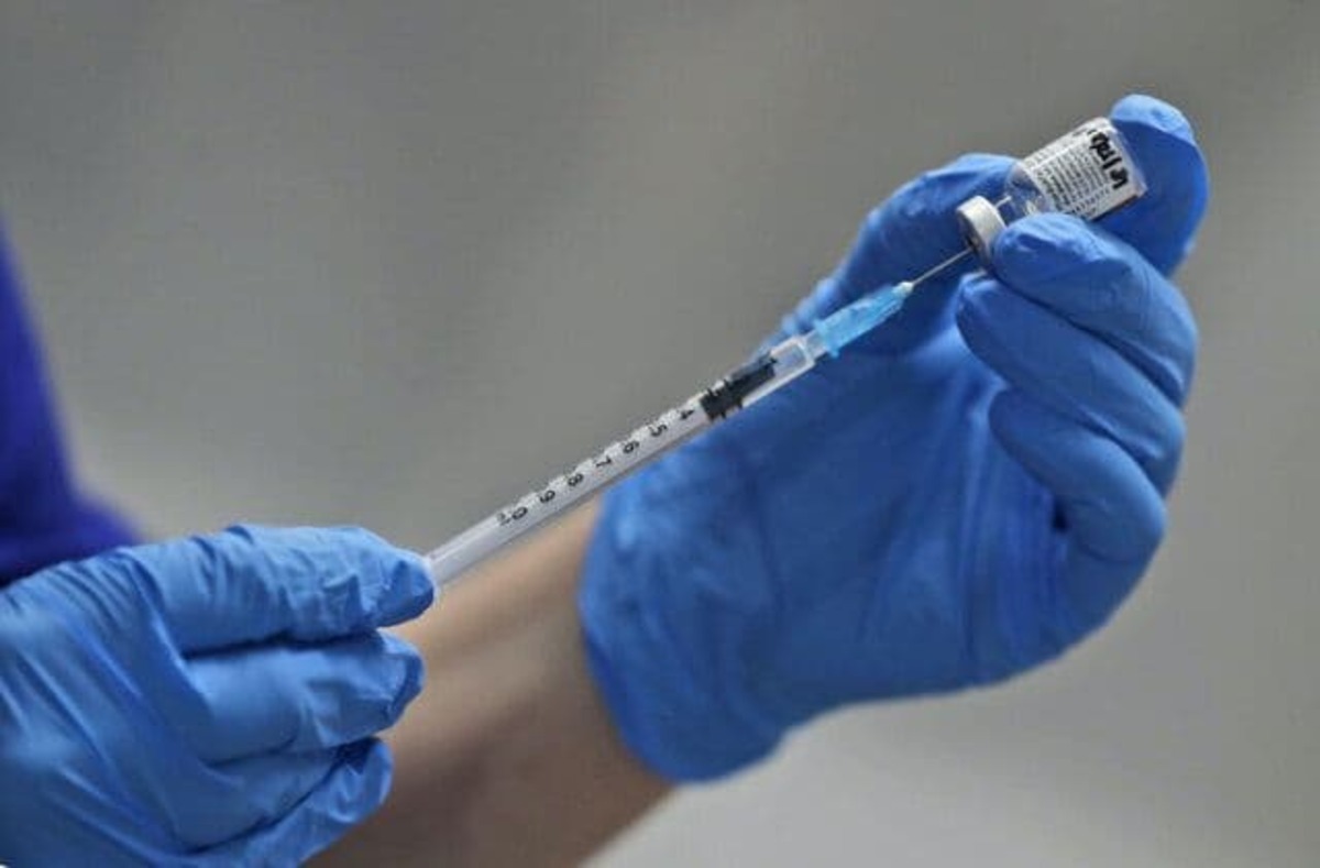محققان: تزریق دُز تقویتی واکسن کرونا برای عموم ضروری نیست
